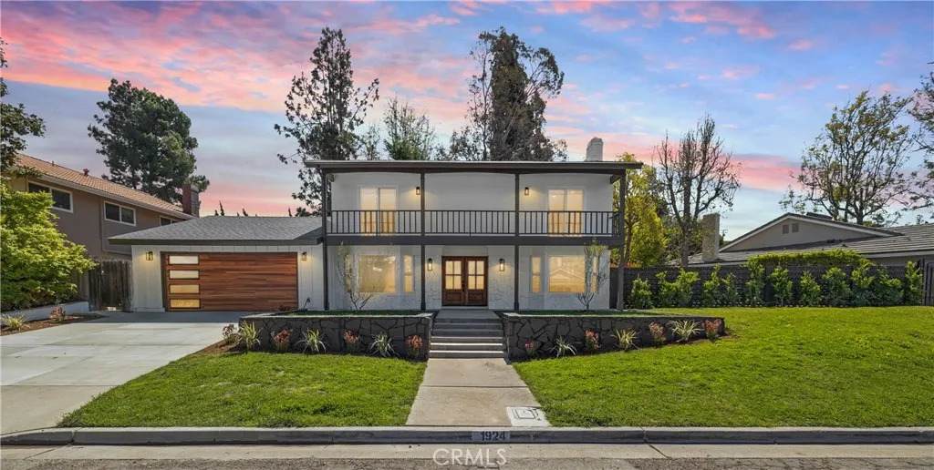 1924 Smokewood Avenue - Photo 1