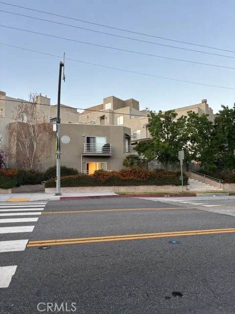 2905 Montrose Avenue - Photo 1