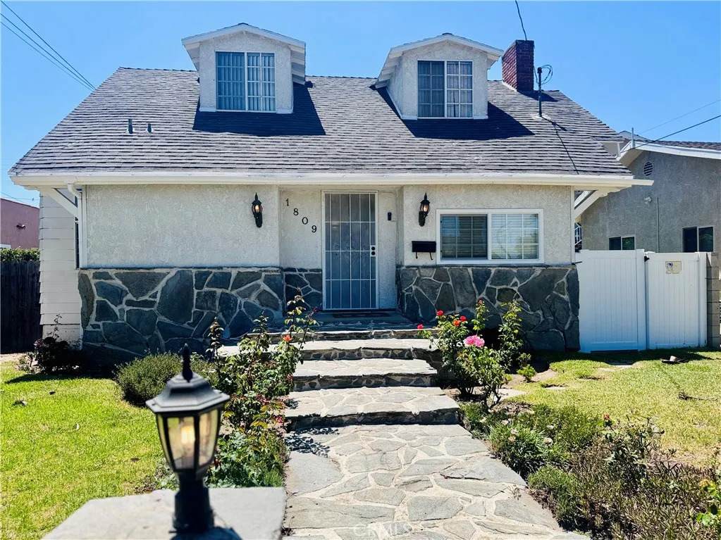 1809 5th Street - Photo 1