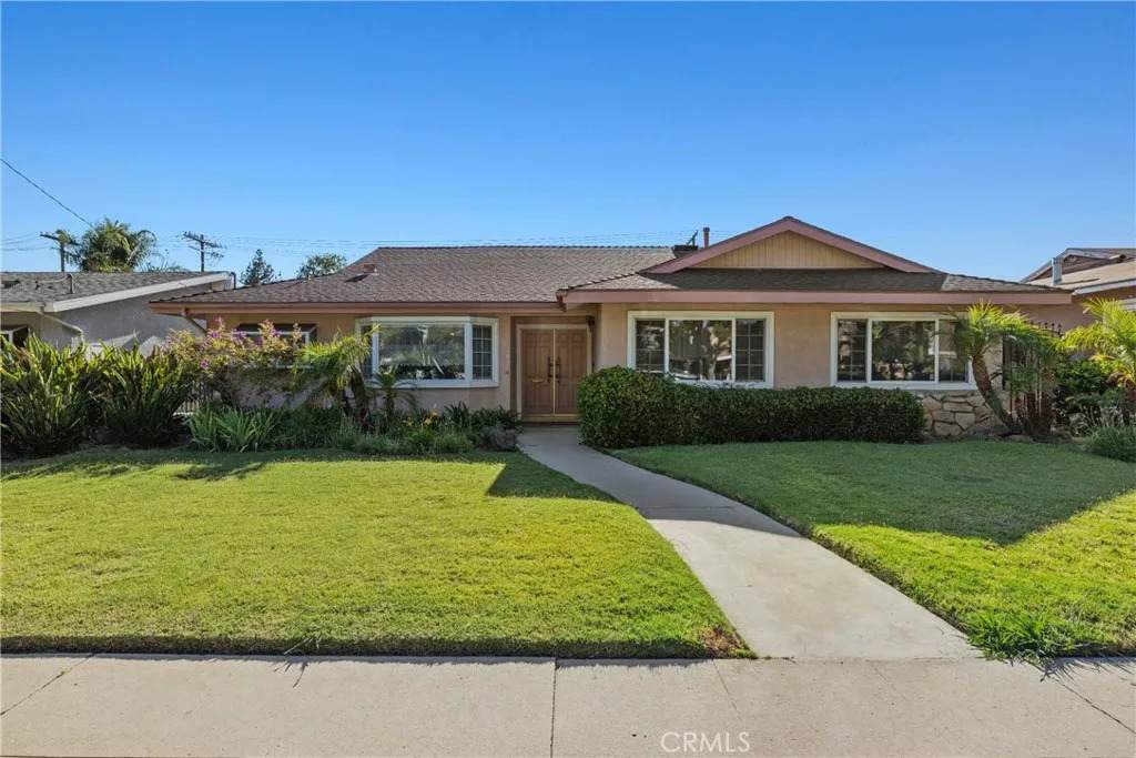 10713 Woodley Avenue - Photo 1