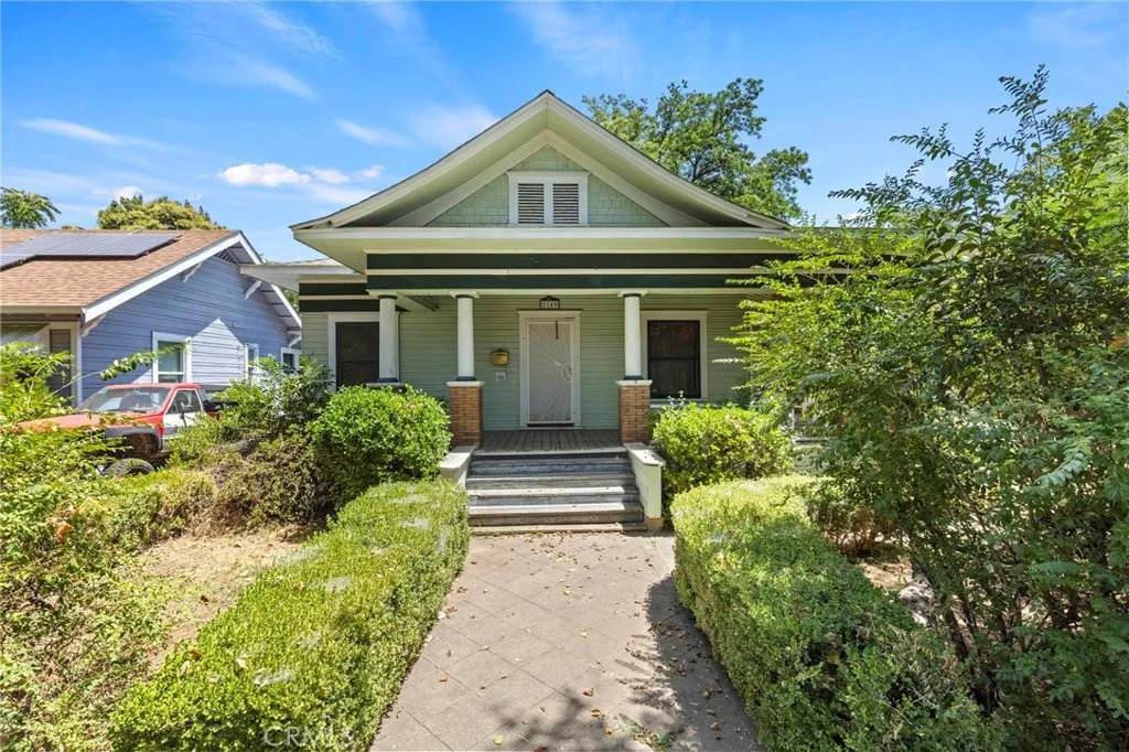2145 Hewitt Avenue - Photo 1