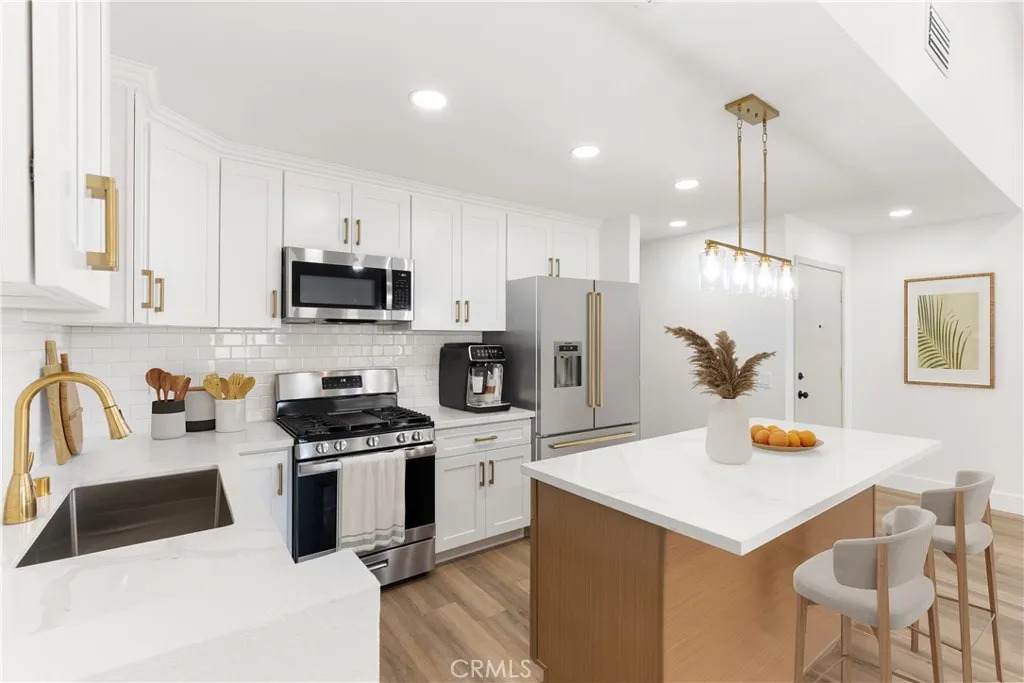 87 Tennessee Street - Photo 1