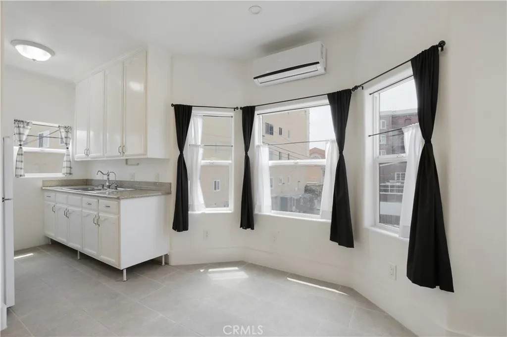 354 Chestnut Avenue - Photo 1