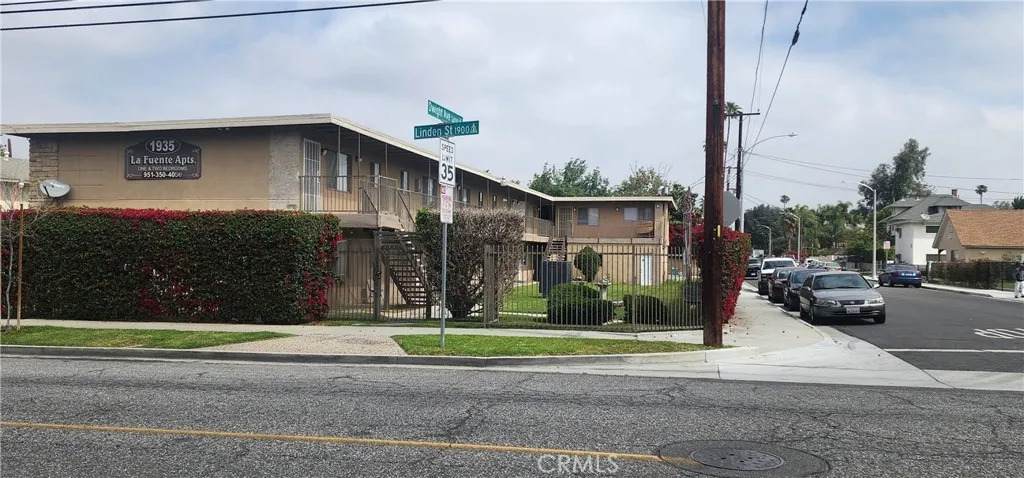 1935 Linden Street - Photo 1