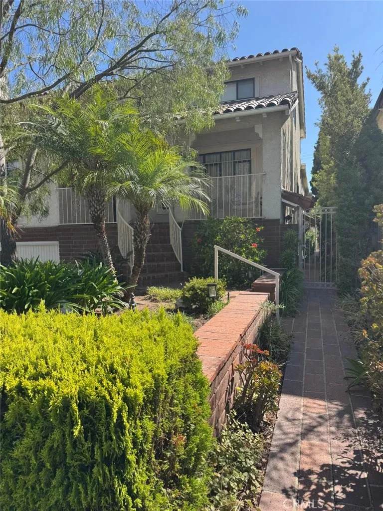 908 21st Street - Photo 1