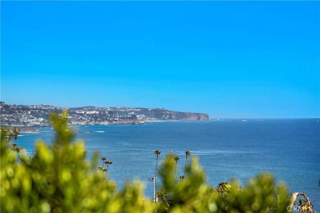 290 La Brea - Photo 1