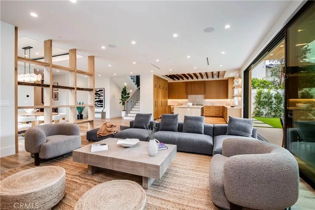 5929 Melvin Avenue - Photo 1