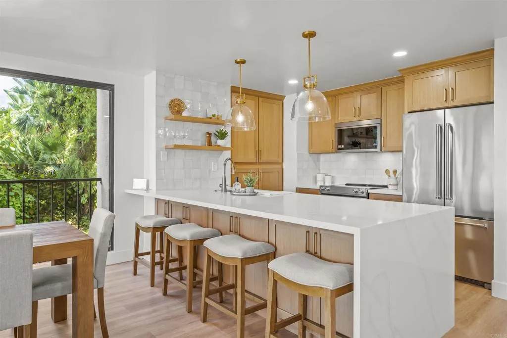 2500 Torrey Pines Road - Photo 1