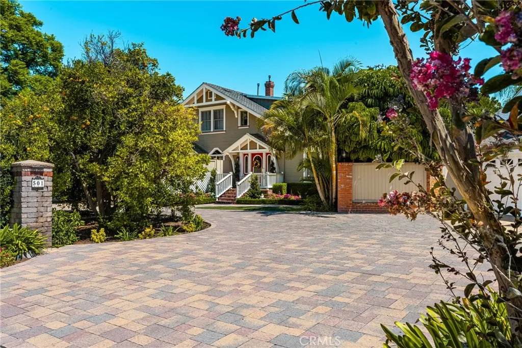 501 Parker Street - Photo 1