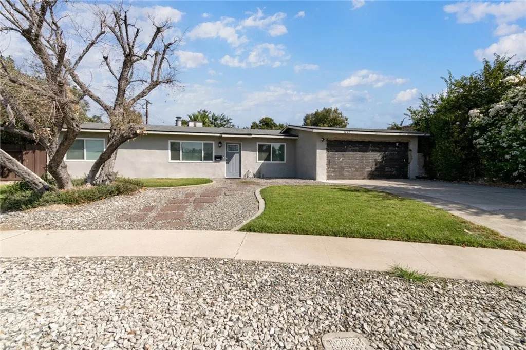 1264 26th Street - Photo 1