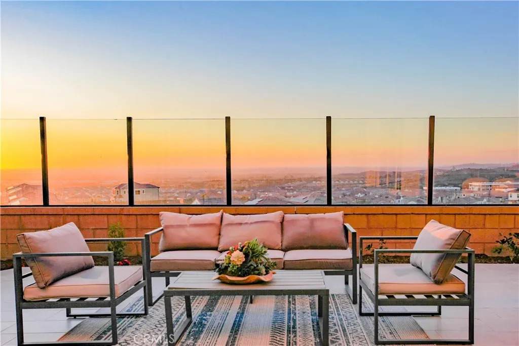 137 Oakstone - Photo 1