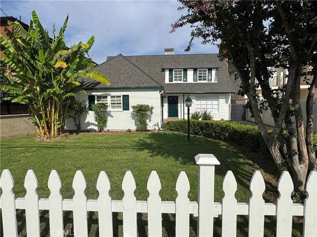 4918 Haskell Avenue - Photo 1