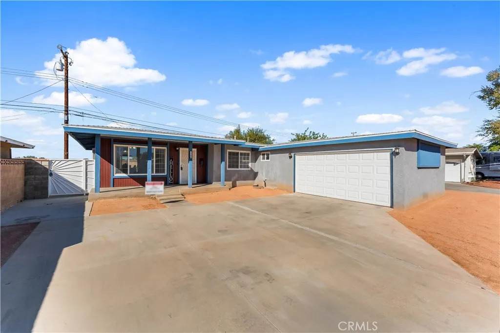 1209 Avenue H8 - Photo 1