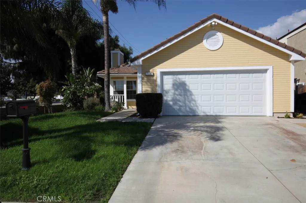 4902 Manzanita Street - Photo 1