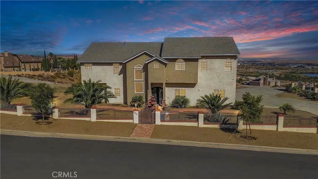 345 Lakeview - Photo 1