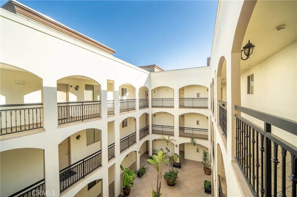 12916 Moorpark Street - Photo 1