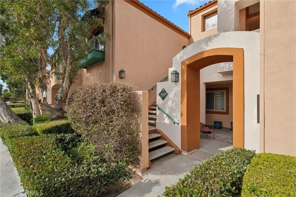 440 Villa Point - Photo 1