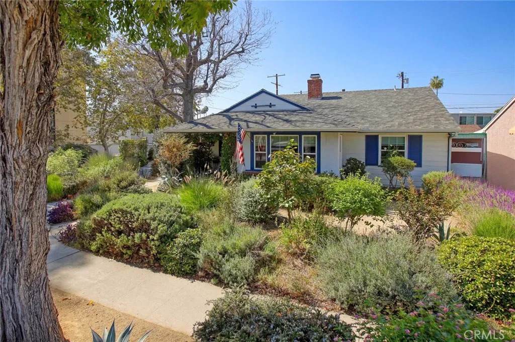 6903 Halbrent Avenue - Photo 1