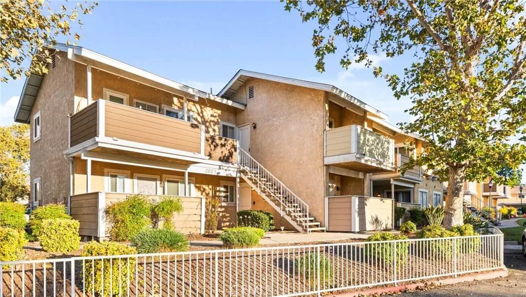 3627 Oak Creek Drive - Photo 1