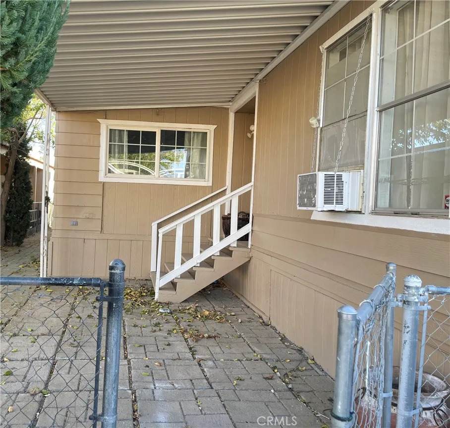 1301 Avenue I - Photo 1