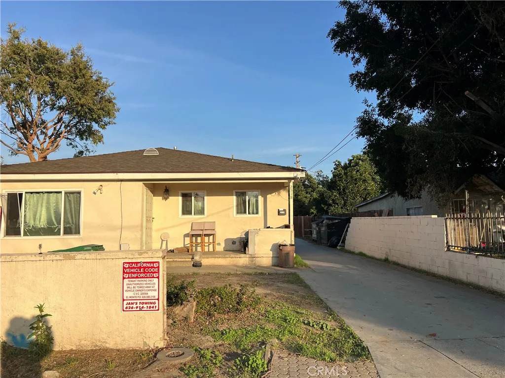 2518 Sastre Ave - Photo 1