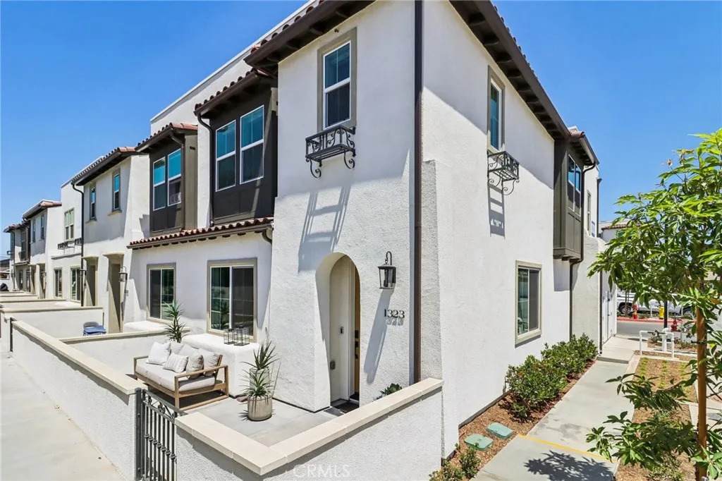 1329 Cantada Court - Photo 1