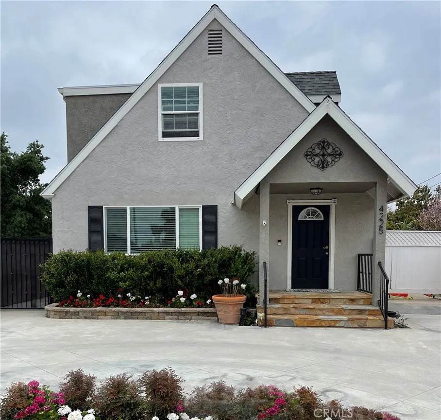 4225 Court Avenue - Photo 1