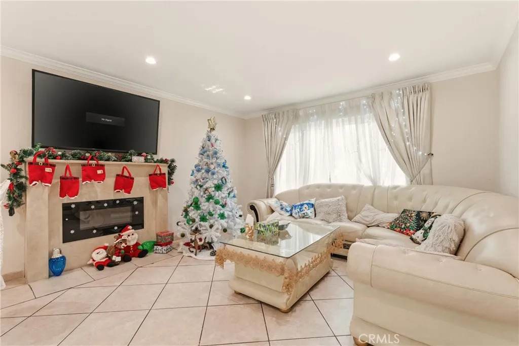 20442 Runnymede - Photo 1