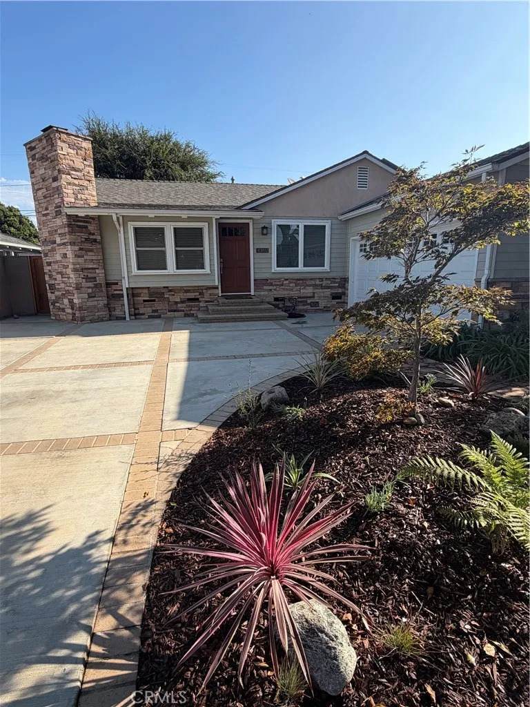 4360 Le Bourget - Photo 1