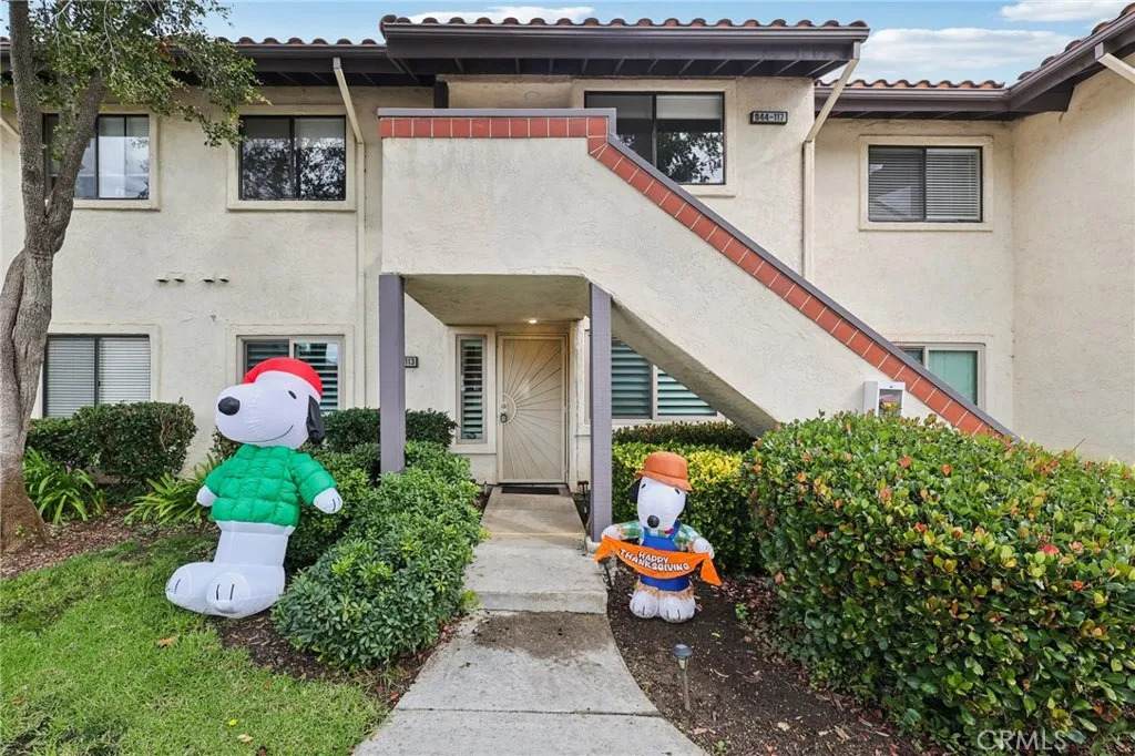 944 Lupine Hills - Photo 1