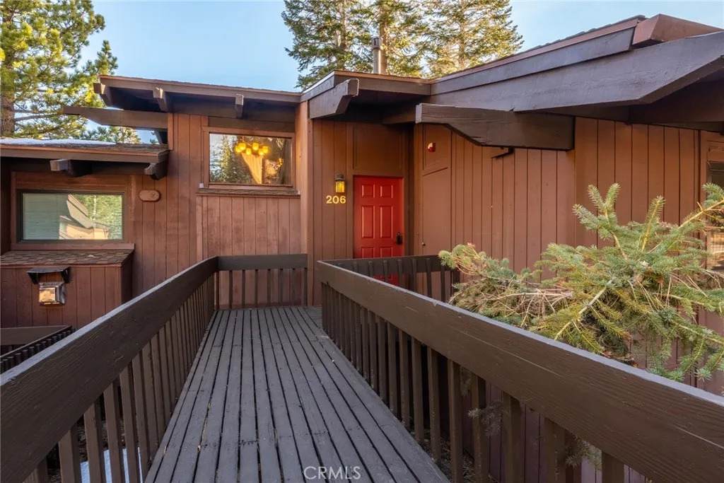 221 Canyon Blvd - Photo 1