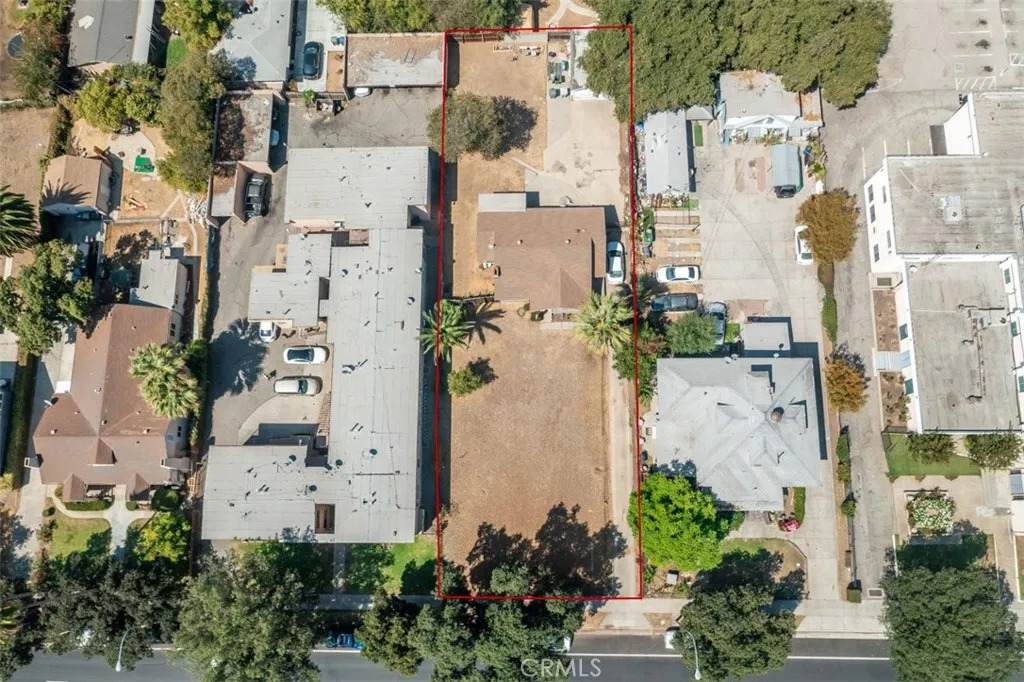823 Orange Grove - Photo 1