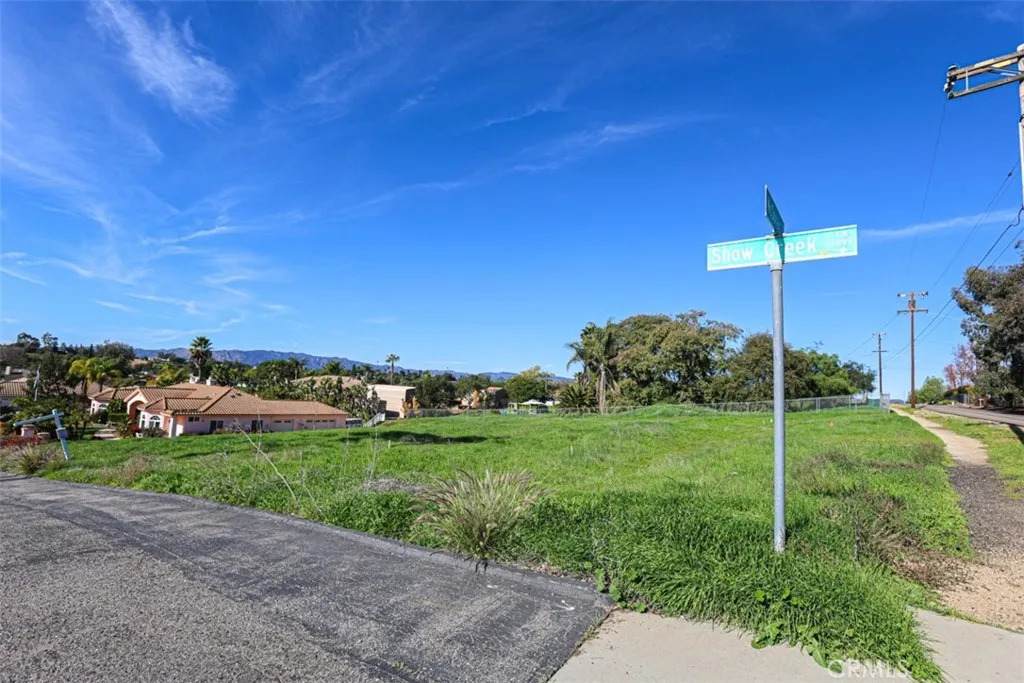 1086 Snow Creek - Photo 1