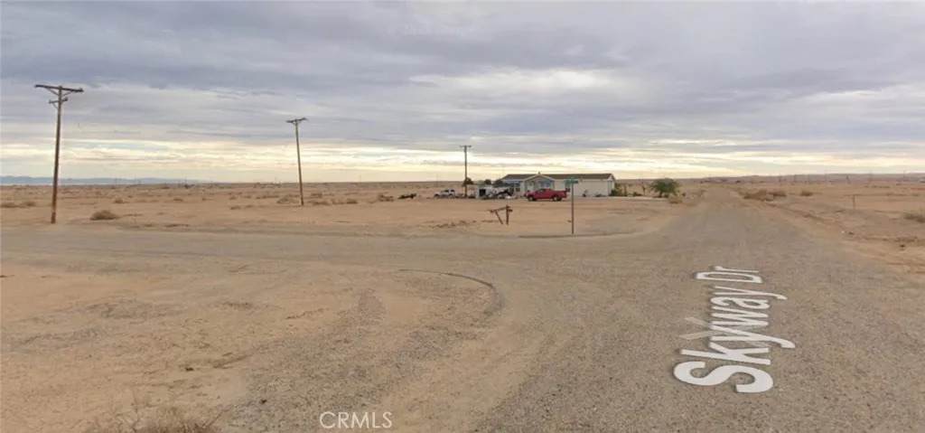 1723 Skyway - Photo 1
