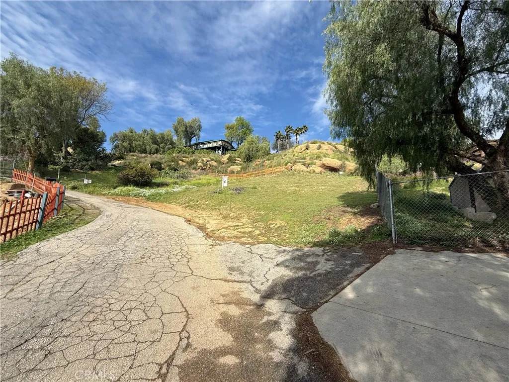 7365 Webb Rd - Photo 1