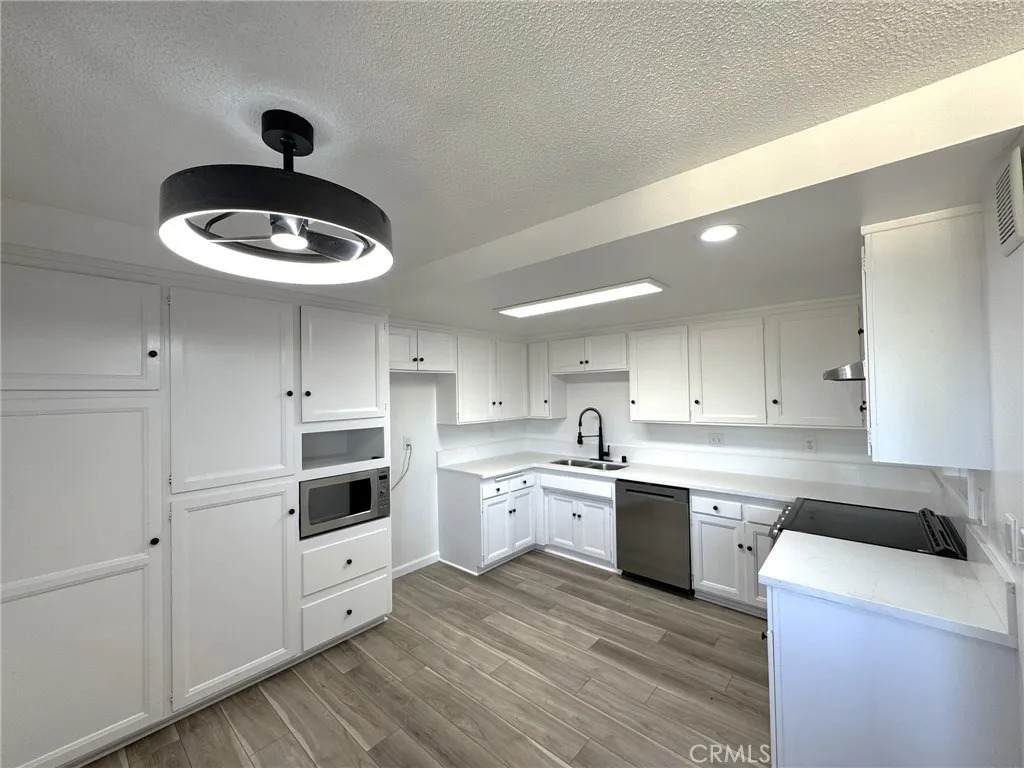 14919 Normandie Avenue - Photo 1