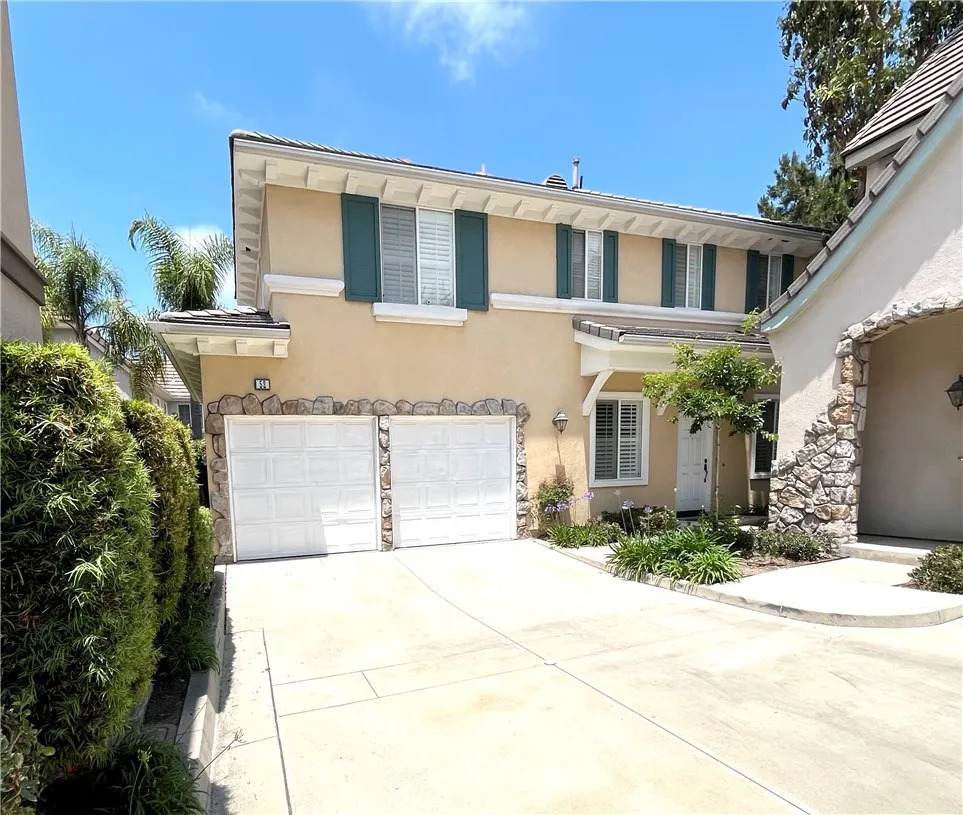 52 Danbury Lane - Photo 1