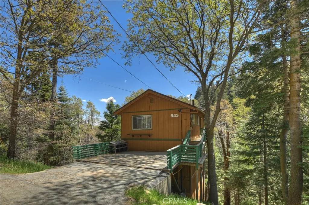 543 Community Drive - Photo 1