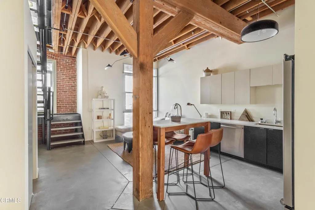 527 Molino Street - Photo 1