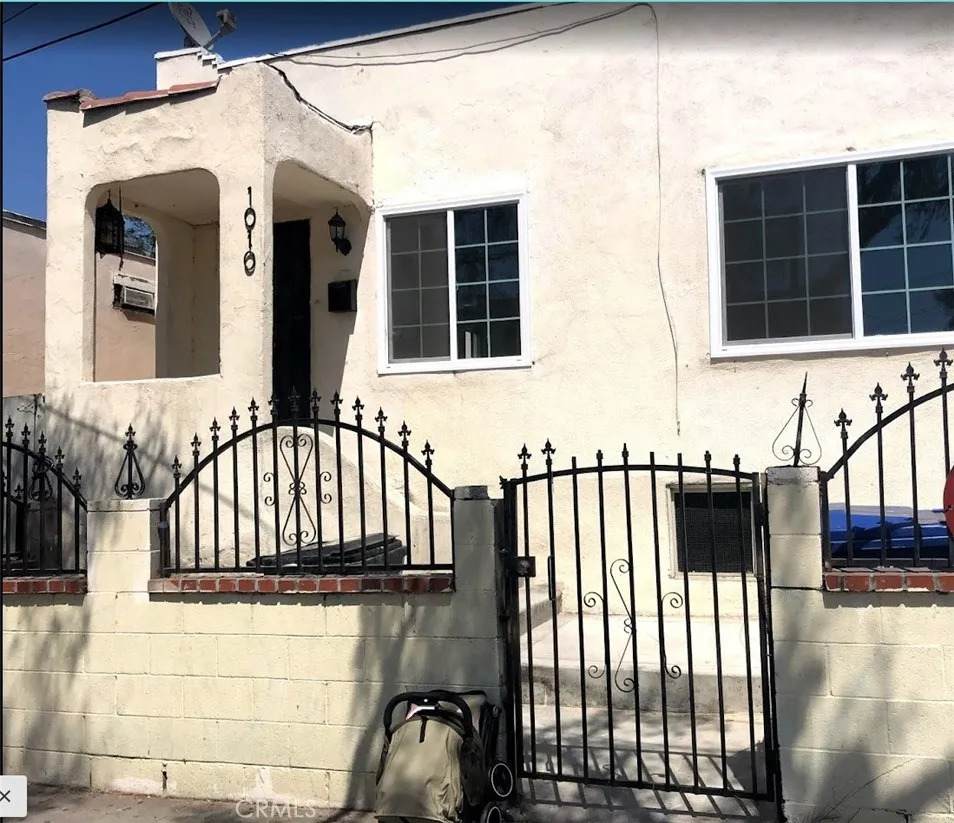 1010 Tremont St - Photo 1