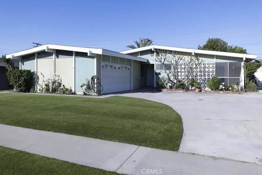 7451 Blackhawk - Photo 1