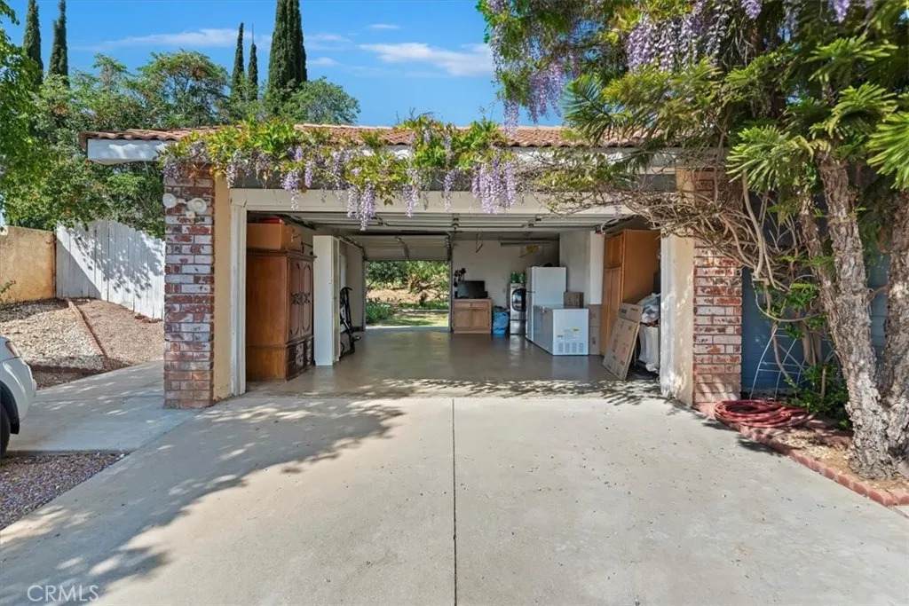 25414 Kalmia Avenue - Photo 1