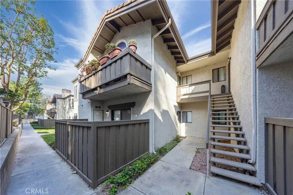 22725 Lakeway Drive - Photo 1