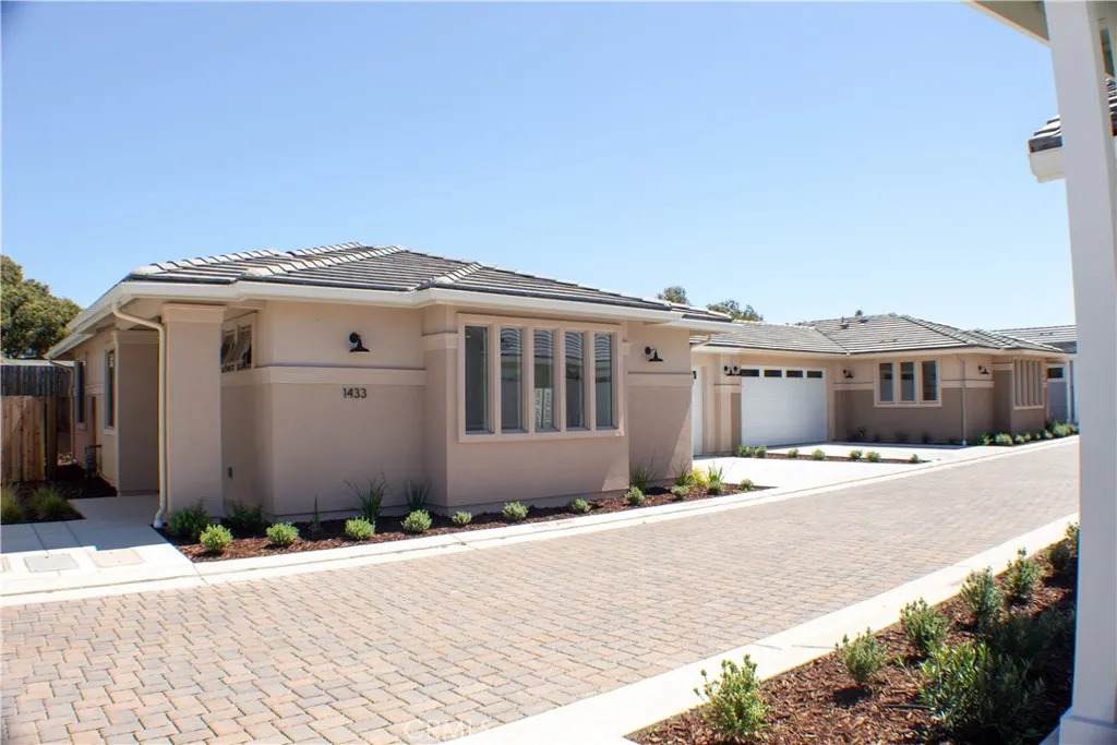 1433 Ronald Way - Photo 1