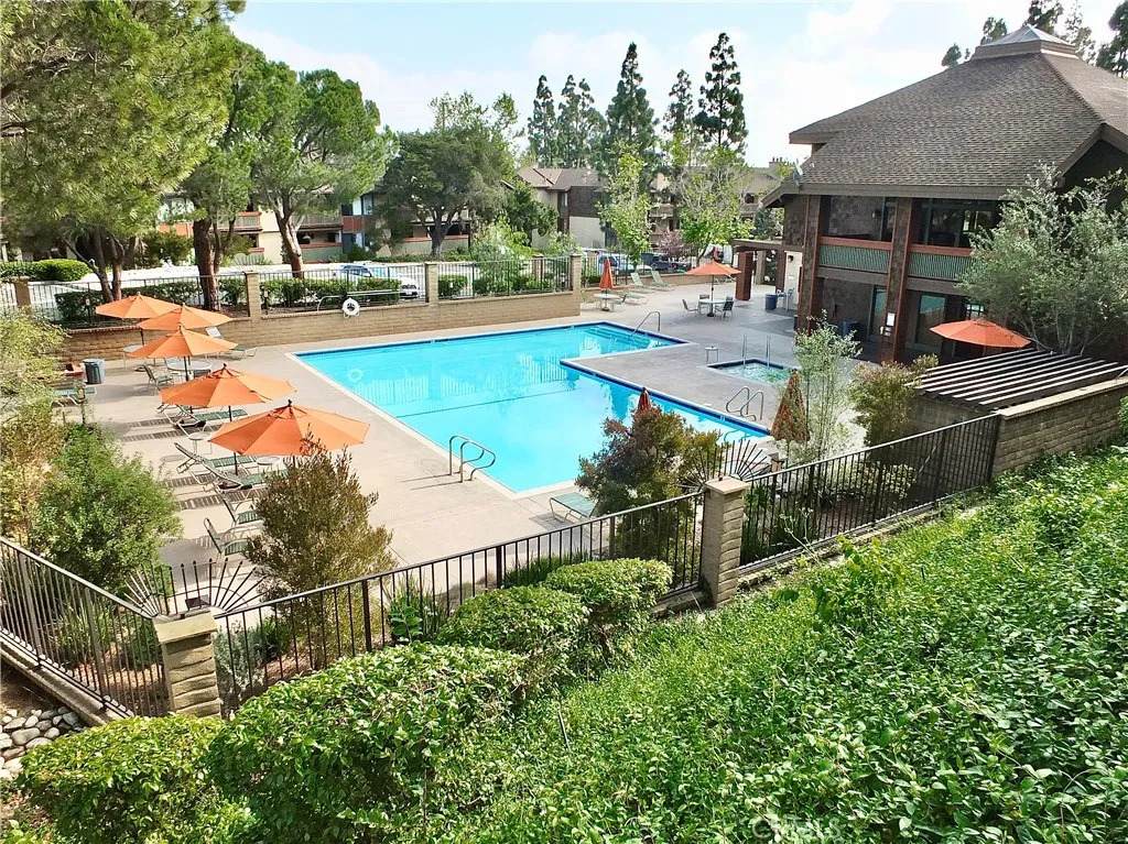2510 Willow - Photo 1
