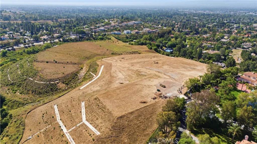 10801 Oakdale - Photo 1