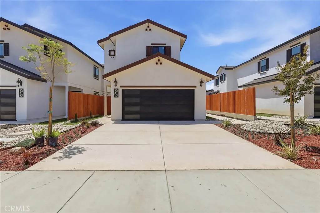4433 Phelan - Photo 1