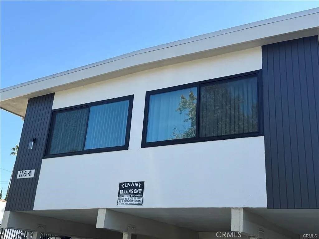 1164 Irving Avenue - Photo 1