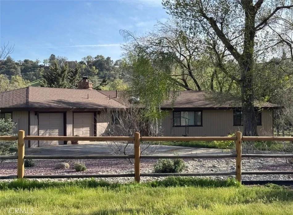 26931 Columbia Way - Photo 1