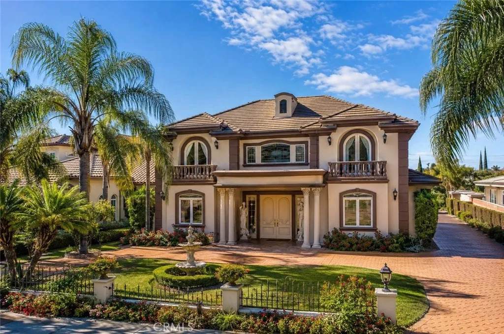 356 Palm Drive - Photo 1